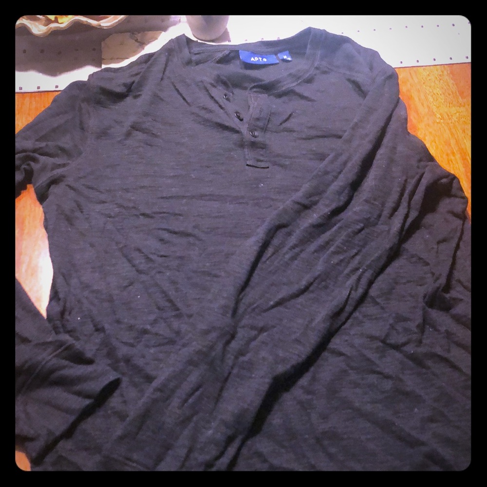 Men’s APT.9 long sleeve black shirt